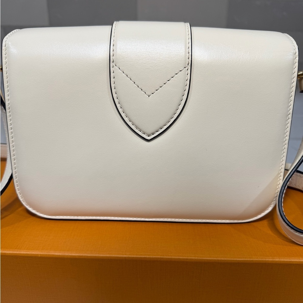 Louis Vuitton Pont 9 Crème with Blue Interior Calf skin - Picture 6 of 12